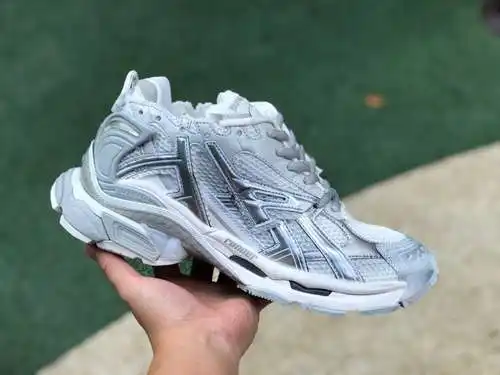 Zapatillas Balenciaga para correr gris plateado Balenciaga Valentine's Day 22 Runner Zapatos papá mo