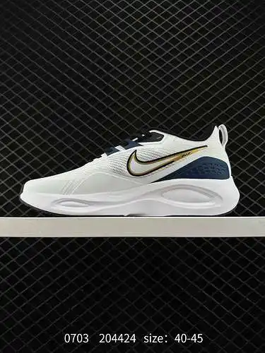 2 Las zapatillas para correr Nike Zoom Winflo V2 cuentan con un diseño de malla diseñado y una combi