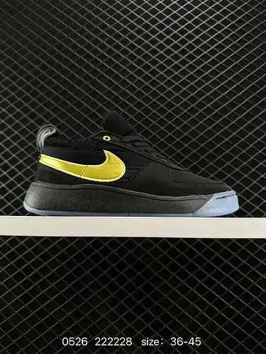 4 Nike/Nike utiliza cuero nobuck nobuck combinado con tecnología de tela de sarga para el material s