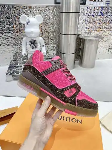 Zapatos LV para hombre y mujer Código: 0526E00 Talla: Mujer 35-40 Hombre 39-46