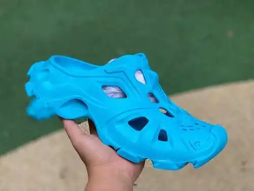 Balenciaga Baotou zapatillas azul Balenciaga Balenciaga zapatillas de moda Baotou de goma con suela 