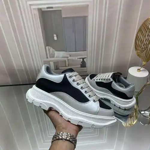 McQueen* Zapatos para hombre y mujer Código: 0526C80 Talla: Mujer 34-41. Hombres 38-46
