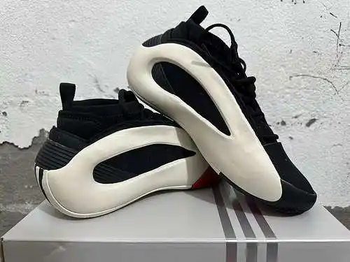 Negro, blanco y rojo 36-46