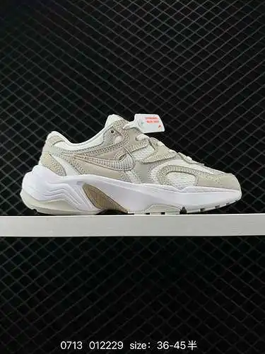 4 Nike NK AIR PEGASUS AL8 es una zapatilla baja para correr cómoda, versátil, resistente al desgaste
