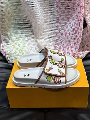 Zapatos de hombre LV Código: 0521B00 Talla: 38-45