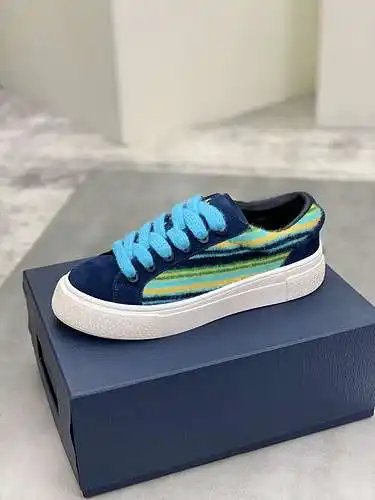 Dior Couple Model Code: 0710C00 Size: Women's 35-40 (34, 41 customized, non-returnable) Men's 39-45 