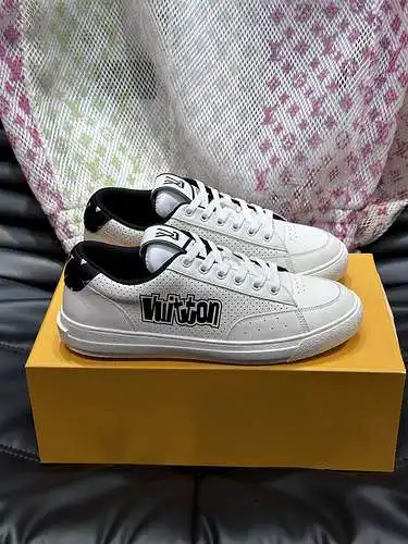 Zapatos de hombre LV Código: 0531B40 Talla: 38-44 (45 personalizados)