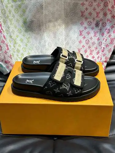 Zapatos de hombre LV Código: 0617B00 Talla: 38-46