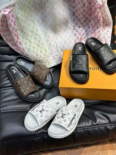 Zapatos de hombre LV Código: 0617B00 Talla: 38-46
