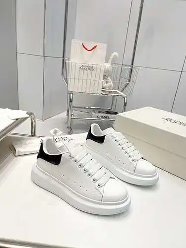 Zapatos McQueen* para hombre y mujer Código: 0318C30 Talla: Mujer 34-41., Hombre 38-46 Observaciones