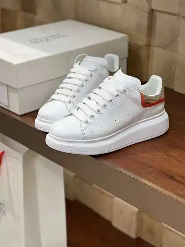 Zapatos McQueen* para hombre y mujer Código: 0318C30 Talla: Mujer 34-41., Hombre 38-46 Observaciones
