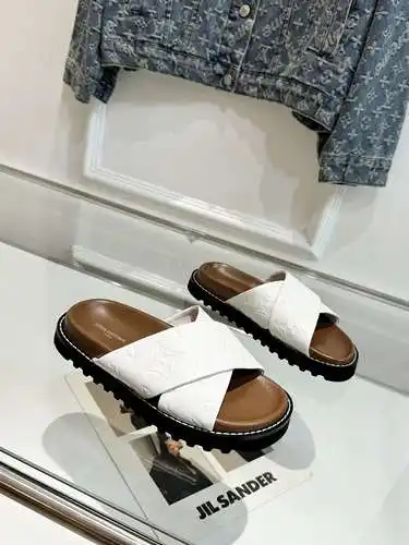 Zapatos LV para hombre y mujer Código: 0527B80 Talla: Mujer 35-41 Hombre 4l-45