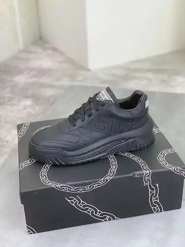 Zapatos de hombre Versace Código: 0710C60 Talla: 38-44 (45 personalizados)
