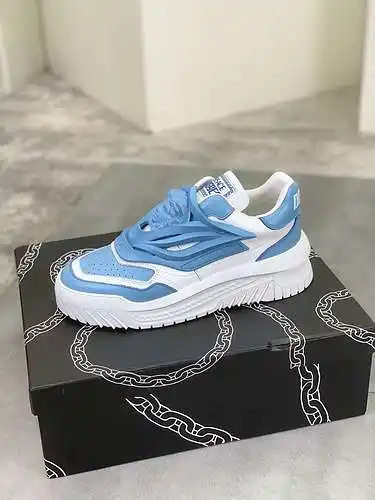 Zapatos de hombre Versace Código: 0710C60 Talla: 38-44 (45 personalizados)
