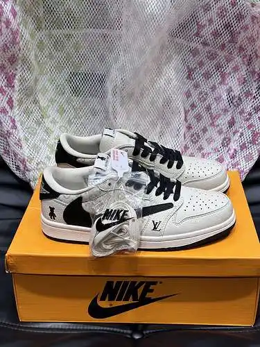 Zapatos de hombre de marca compartida LV* Código: 0531B80 Talla: 38-44