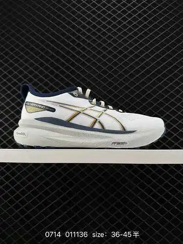 8 Zapatillas deportivas y de ocio Asics GEL-Kayano 3 de caña baja Talla: 36 37 37. 38 39 39. 4 4. 4.