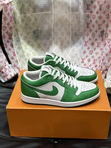Zapatos de hombre de marca compartida LV* Código: 0531B80 Talla: 38-44