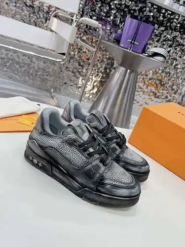Zapatos LV para hombre y mujer Código: 0609E50 Talla: mujer 35-39, hombre 39-45 (38.46 se puede pers