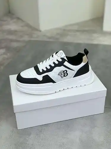 Zapatos de hombre Versace Código: 0710B60 Talla: 38-44 (45 se puede personalizar)