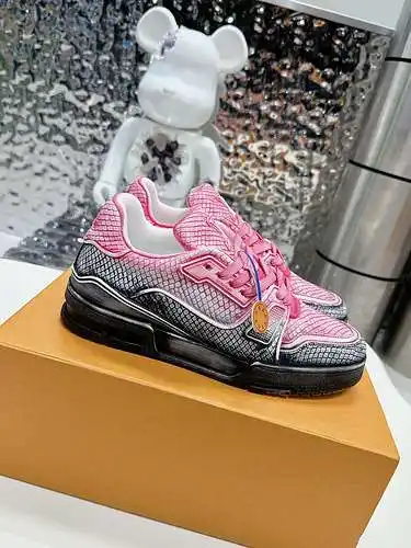 Zapatos LV para hombre y mujer Código: 0609E50 Talla: mujer 35-39, hombre 39-45 (38.46 se puede pers