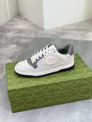 Modelo pareja GUCCI Código: 0710C00 Talla: 35-45