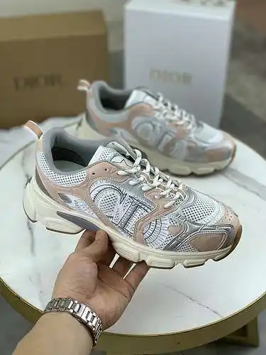 Dior Couple Style Coding: 0710C50 Size: 35-40 Normal orders accepted Men’s wear: 39-45 (shipping in 