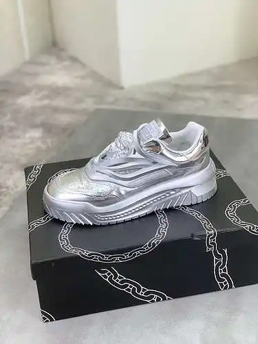 Zapatos de hombre Versace Código: 0710C60 Talla: 38-44 (45 personalizados)