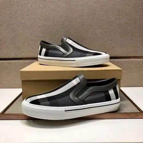 Zapatos de hombre Burberry Código: 0713B30 Talla: 38-44