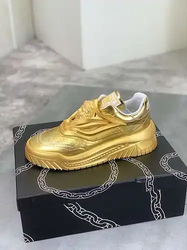 Zapatos de hombre Versace Código: 0710C60 Talla: 38-44 (45 personalizados)