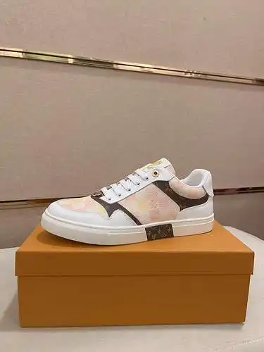 Zapatos de hombre LV Código: 0525B30 Talla: 38-44