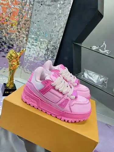 Zapatos LV para hombre y mujer Código: 0526F20 Talla: Mujer 35-40 Hombre 39-46