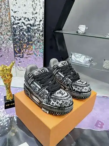 Zapatos LV para hombre y mujer Código: 0609E80 Talla: mujer 35-39, hombre 39-45 (38.46 se puede pers