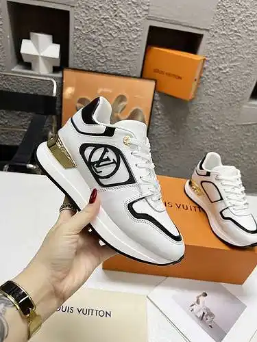 Zapatos LV para hombre y mujer Código: 0609D00 Talla: 35-44
