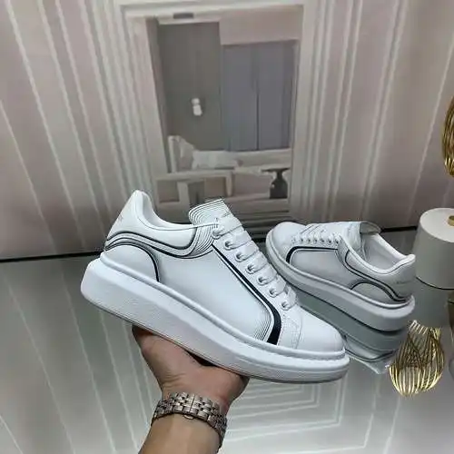 McQueen* Zapatos para hombre y mujer Código: 0526C60 Talla: Mujer 34-41. Hombres 38-46
