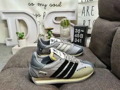 341Dadidas Esta serie también presenta