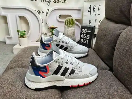 951D nivel corporativo Adidas Nite Jogger 2019 Boost código de barras en tono tierra Modelo de respa