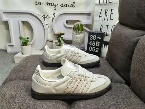 052DAdidas originals Busenitz Vulc adidas Casi 70 años de originales clásicos hechos de gamuza origi