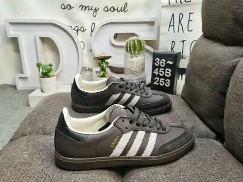 253DAdidas originals Busenitz Vulc adidas Casi 70 años de originales clásicos hechos de gamuza, horm