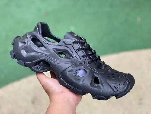 Balenciaga sandalias de tiras negro Balenciaga Balenciaga sandalias de goma puntera suela gruesa mod
