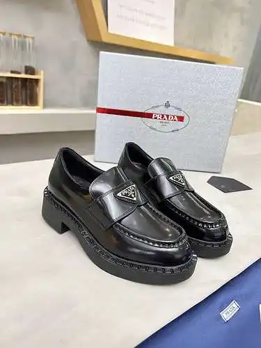Prada couple model Code: 0717C40 Size: 35-45