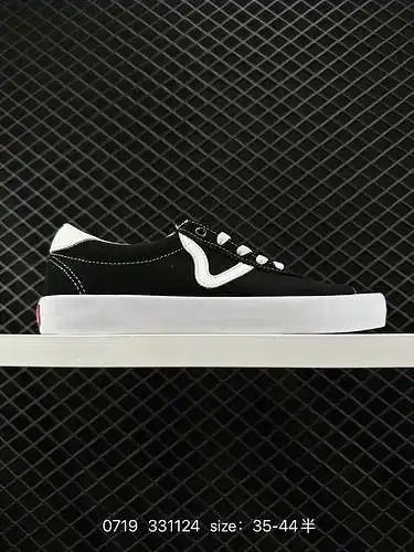 2 Vans Style 73 DX Anaheim Factory OG Anaheim, Shawn Yue y Chen Feiyu son del mismo estilo. Este dis