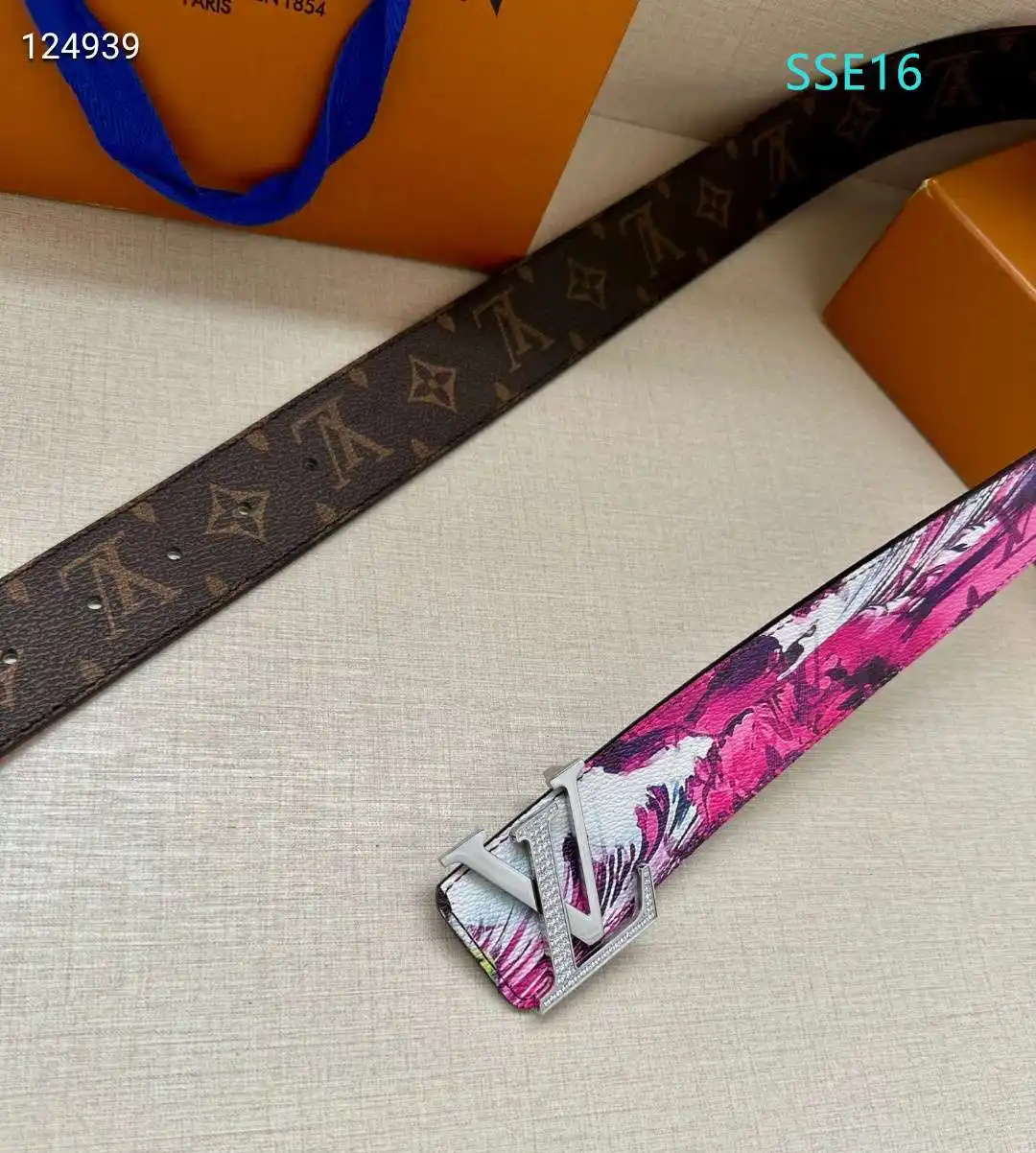 S53301250 (15).webp
