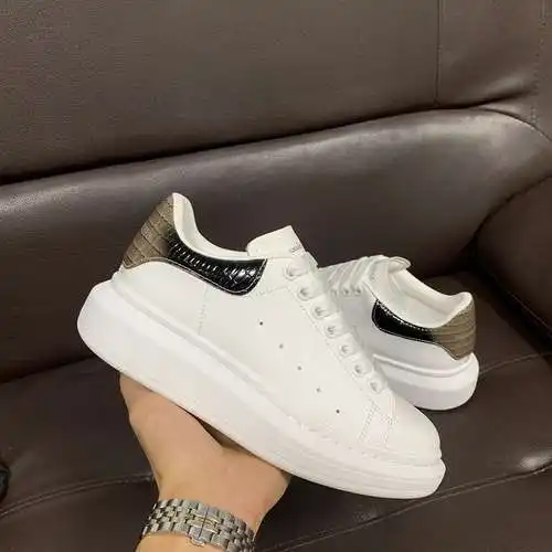 McQueen* Zapatos para hombre y mujer Código: 0526C40 Talla: Mujer 34-41. Hombres 38-46