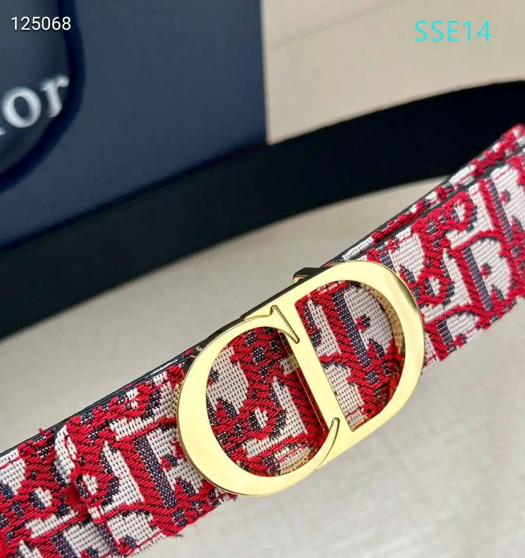 S53301250 (7).webp