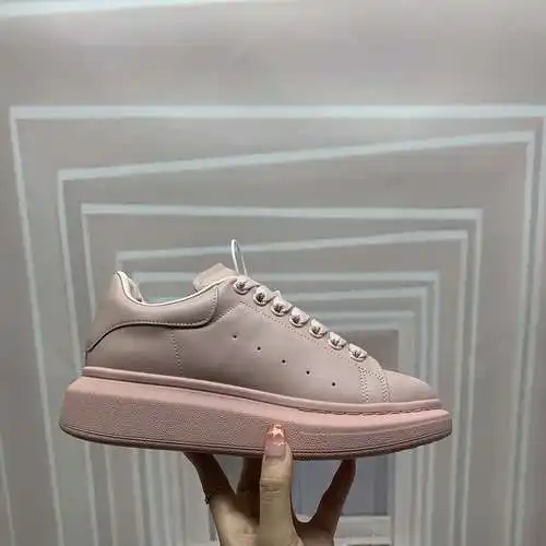 McQueen* Zapatos para hombre y mujer Código: 0318C30 Talla: Mujer 34-41., Hombre 38-46 Observaciones