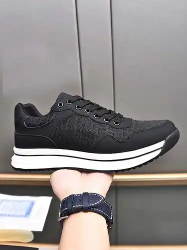 Zapatos de hombre Boss Código: 0720B50 Talla: 38 al 44 (se puede personalizar 45 46 no retornable)