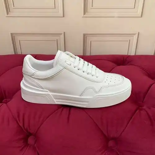 Modelo de pareja Dolce & Gabbana Código: 0717C60 Talla: 35-45