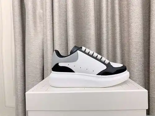 McQueen* Zapatos para hombre y mujer Código: 0318C30 Talla: Mujer 34-41., Hombre 38-46 Observaciones