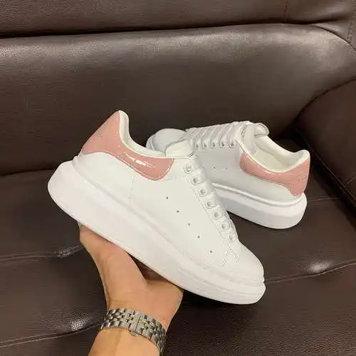 McQueen* Zapatos para hombre y mujer Código: 0526C40 Talla: Mujer 34-41. Hombres 38-46