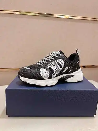 Dior couple model code: 0719B80 Size: 35 to 44